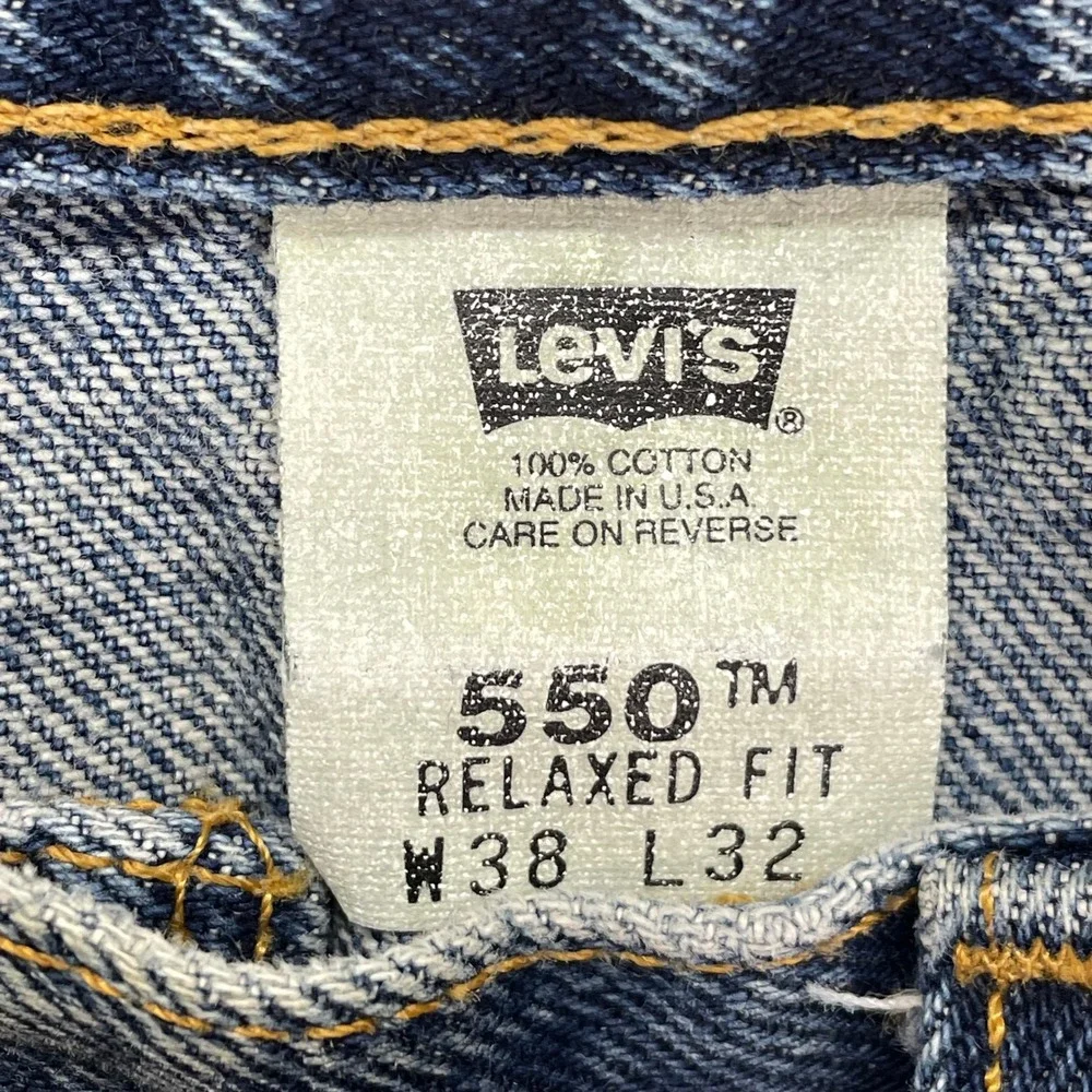 VTG Levi's Jeans 550 Mens 38x32‎ Blue Distressed Denim Relaxed made in USA Cut